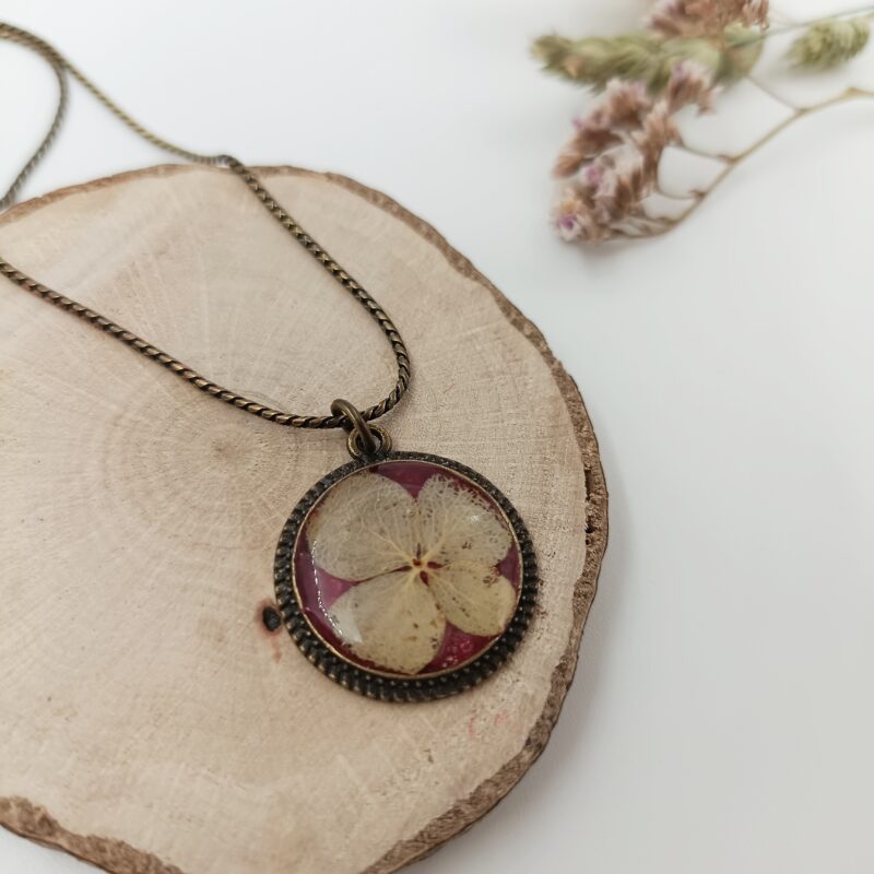 Collier vintage Hortensia